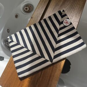 Clare V navy and cream canvas flat clutch NWOT